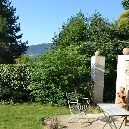 לינה וארוחת בוקר La Maison Jaffran, En